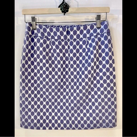 LAST CHANCE Ann Taylor Loft Purple Geometric Design Pencil Skirt size 0 - Picture 2 of 7